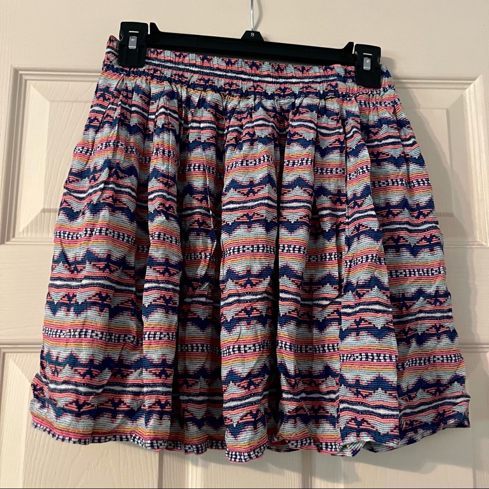 Multicolored pattern mini skirt
